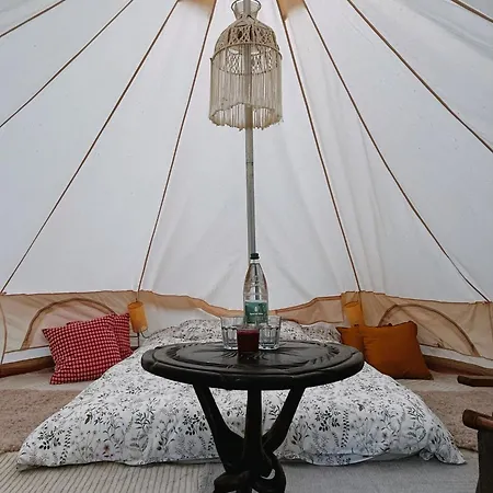 Yurt In Avocado Garden * 기마르